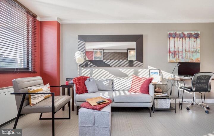 Property Photo: 801 N Pitt Street 420 VA 22314