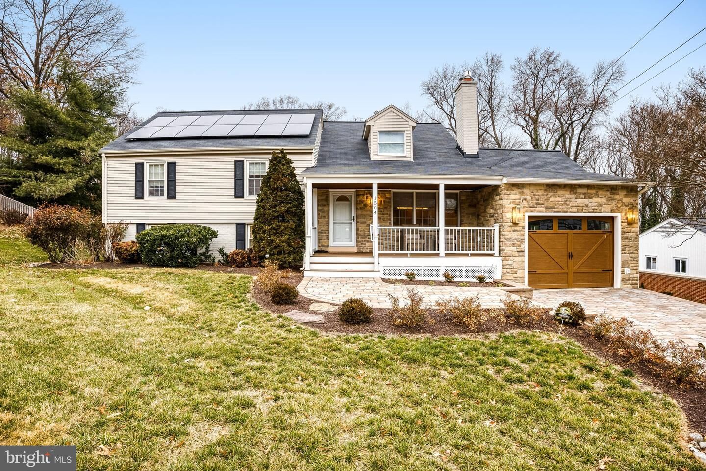 Property Photo: 1504 Wake Forest Drive VA 22307