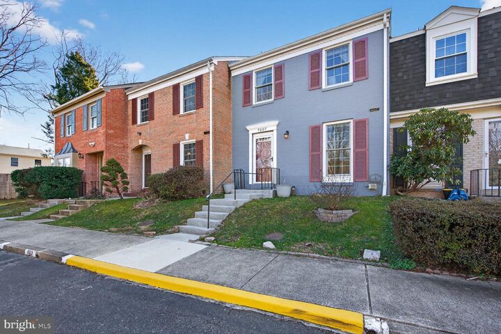 Property Photo:  7207 Evanston Road  VA 22150 