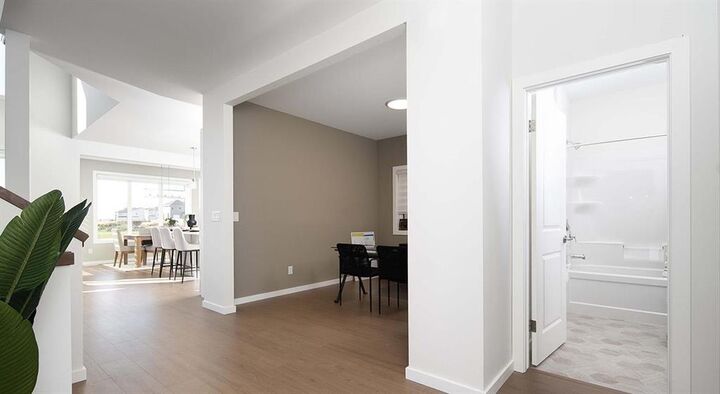 Property Photo:  38 Roaming Ridge Place  MB R3Y 0X0 