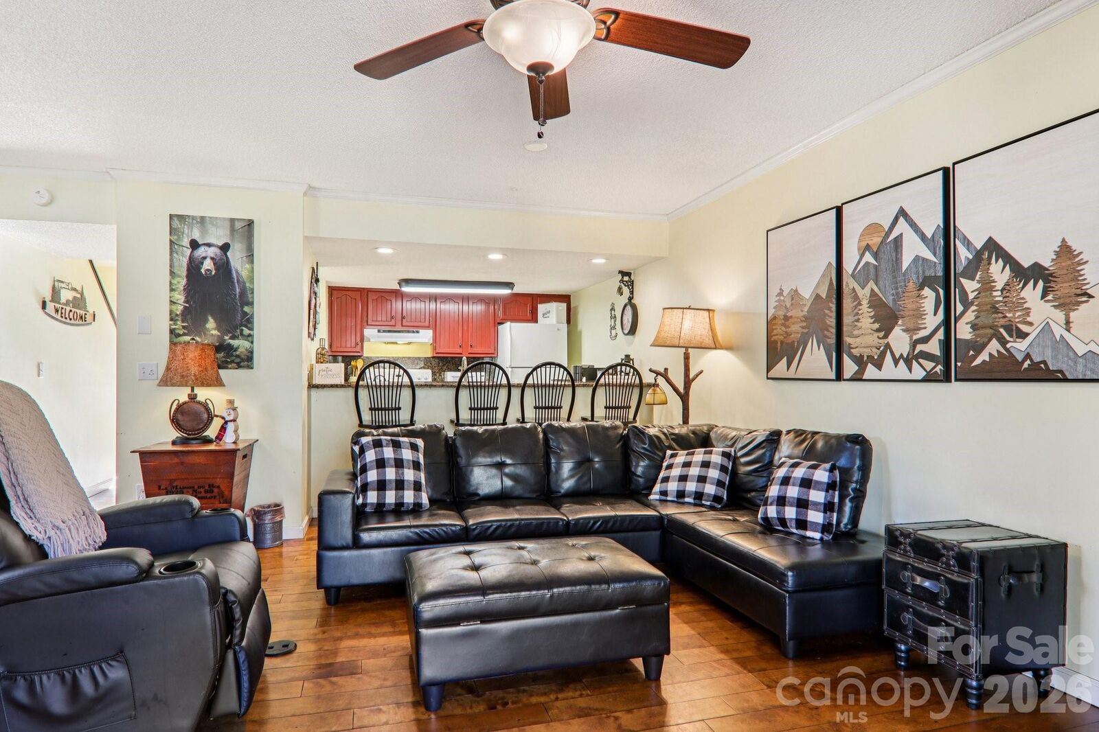 Property Photo: 129 Riverside Villa Drive NC 28751