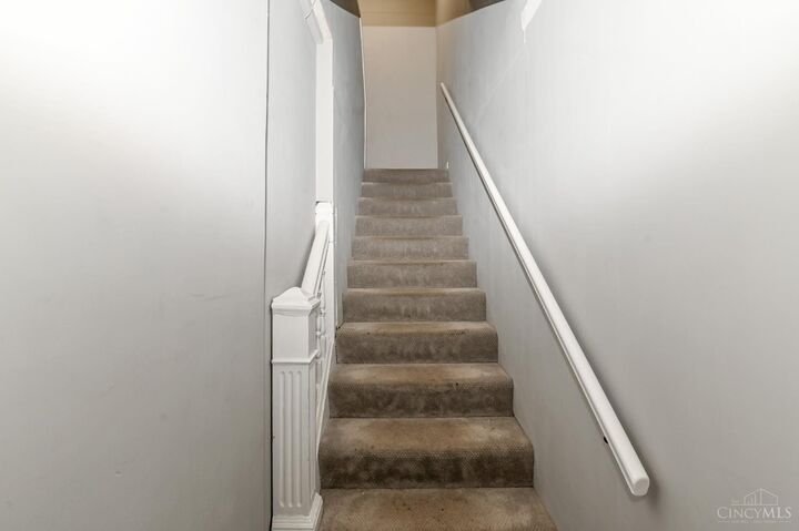 Property Photo: 4025 Deer Park Avenue OH 45236