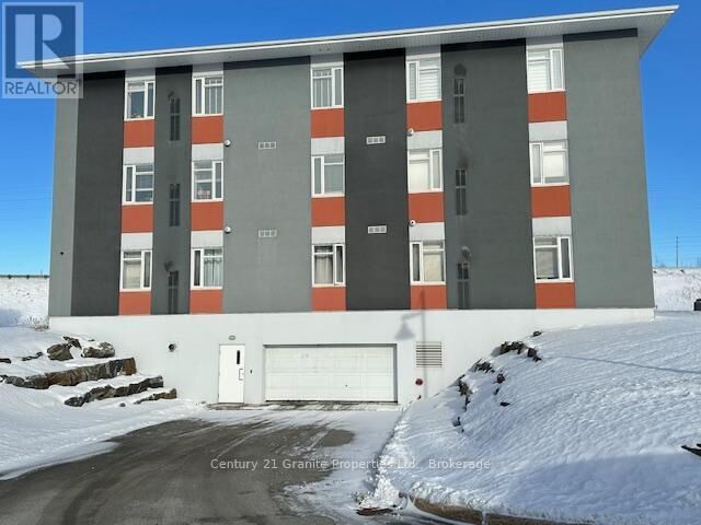 Photo de la propriété:  20 Silver Birch Court 106  ON P2A 0A7 