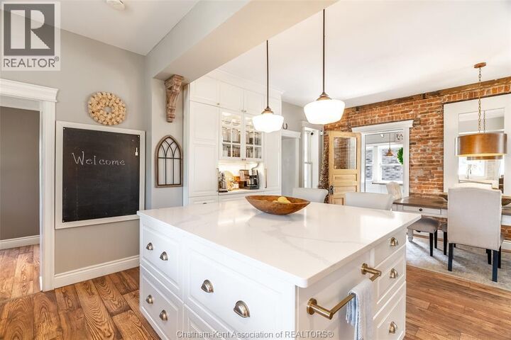 Property Photo:  455 Victoria Avenue  ON N7L 3B4 