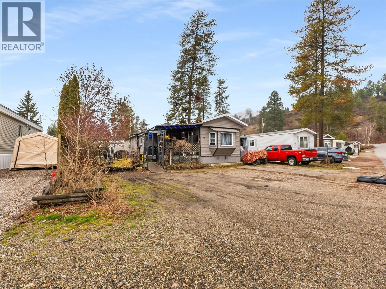 Property Photo:  500 16 Avenue 18  BC V0G 1G0 