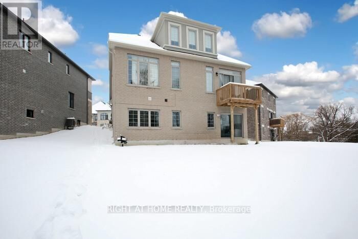 Property Photo:  12 Fair Winds Lane  ON L9N 0V5 