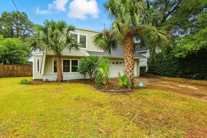 Property Photo: 24 NW Cinderella Lane FL 32547