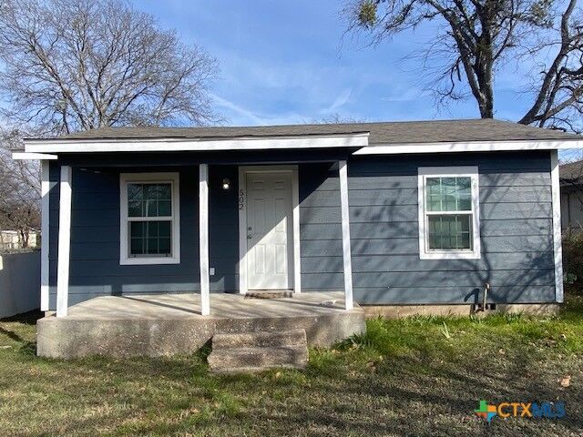 Property Photo:  502 W Avenue A  TX 76522 