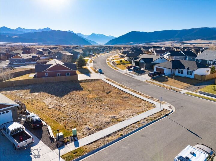 Property Photo:  1102 Fort Mandan Drive  MT 59047 