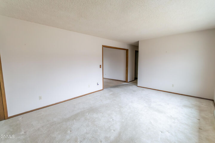 Property Photo:  1506 3rd Street S  ND 58504 