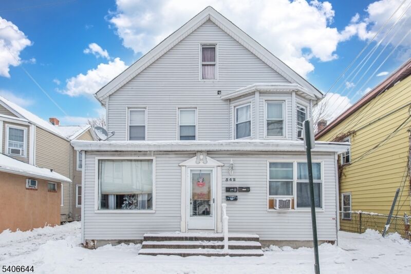 Property Photo:  542 Ringwood Ave  NJ 07465 