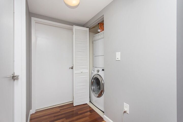 Property Photo:  700 1st St 4L  NJ 07030 