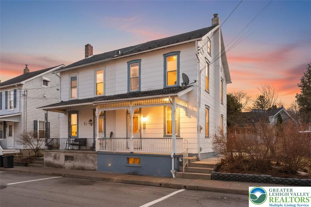 Property Photo:  38 E 2nd Street  PA 18011 