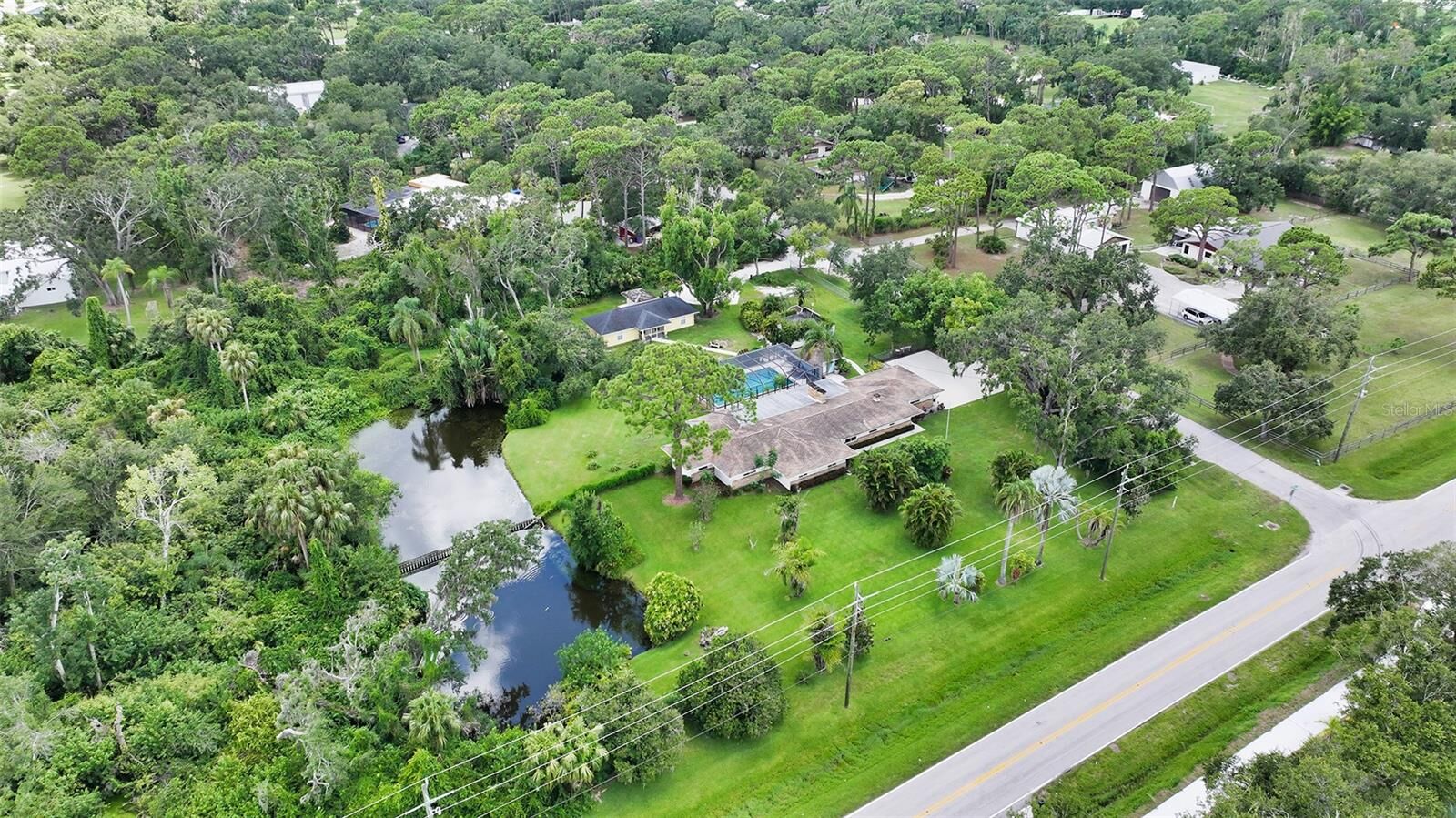 Property Photo:  3012 Desoto Road  FL 34234 
