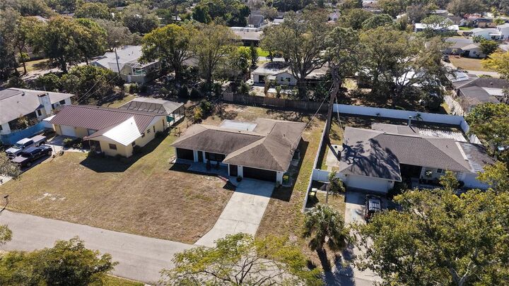 Property Photo: 2660 Colorado Street FL 34237
