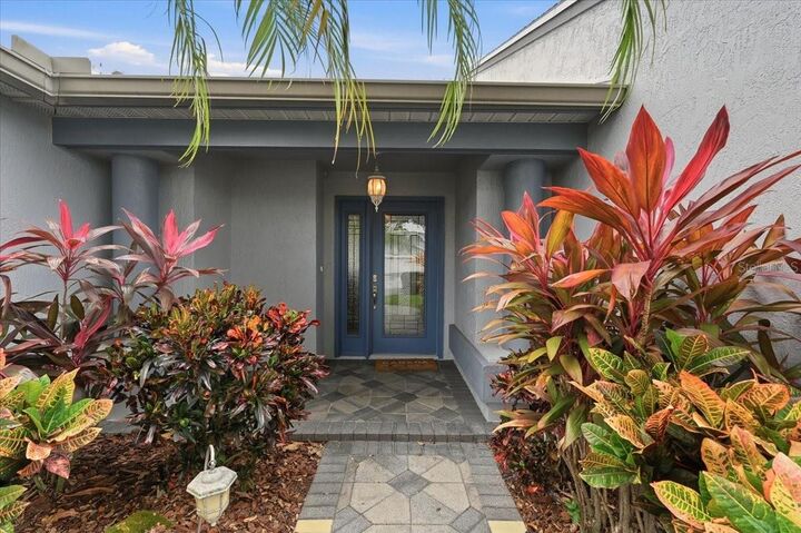 Property Photo:  5740 Sandpipers Drive  FL 33809 