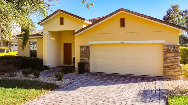 Property Photo: 9106 Stromboli Court FL 34747