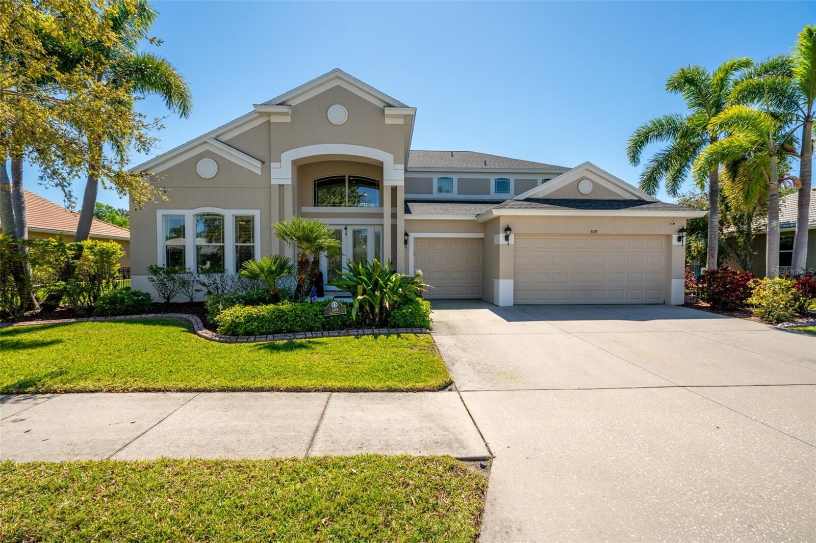 Property Photo:  309 Royal Bonnet Drive  FL 33572 