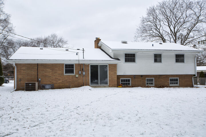 Property Photo: 2261 W Kenboern Dr WI 53209