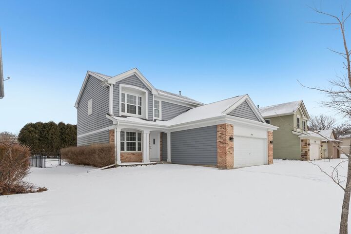 Property Photo:  2509 N Pennwood Court  IL 60073 