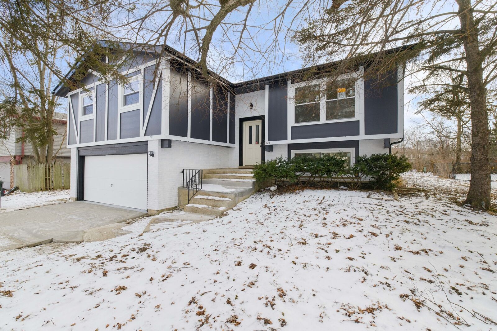 Property Photo:  523 Nathan Road  IL 60484 