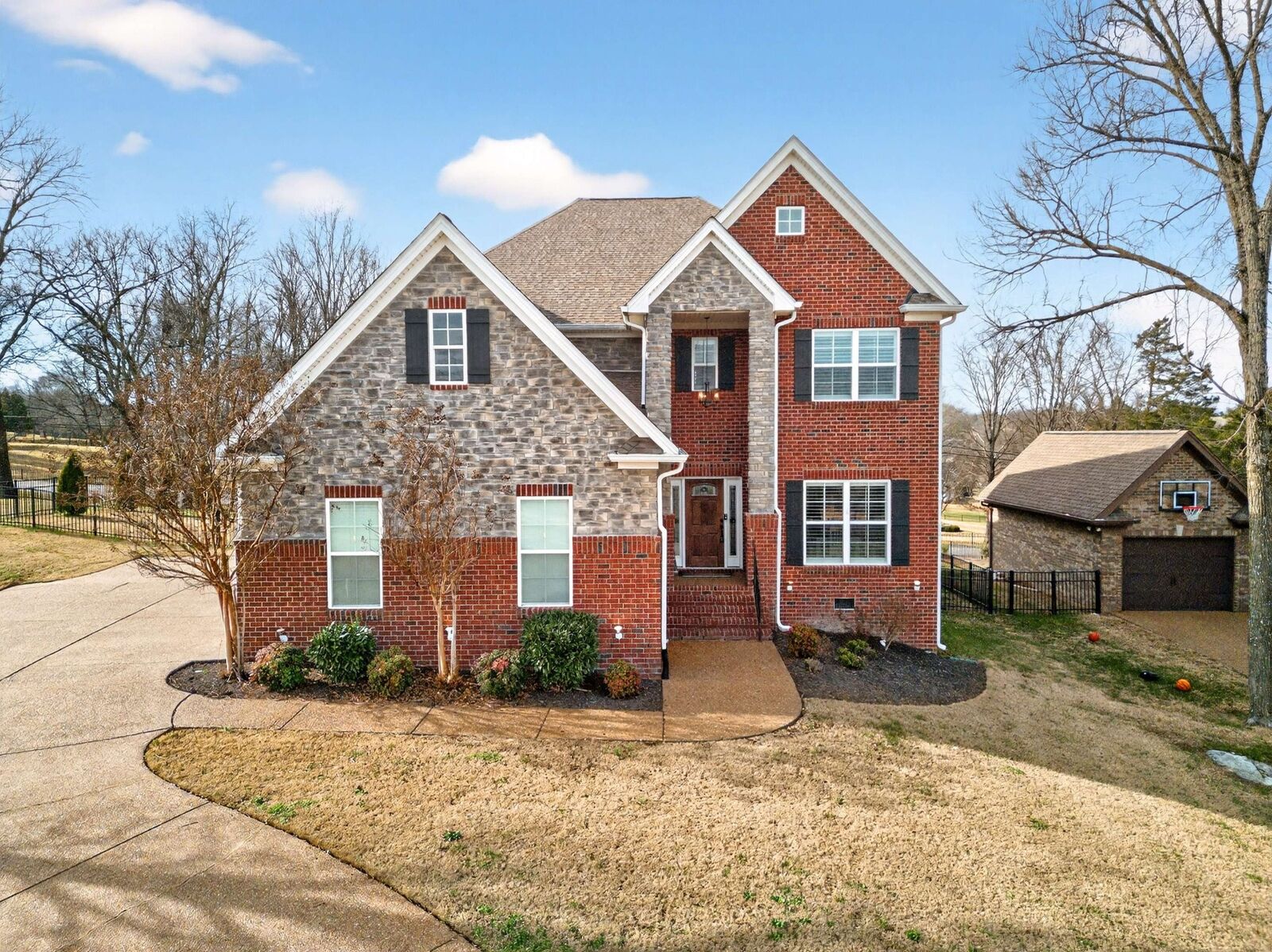 Property Photo:  127 Waters Hill Cir  TN 37087 
