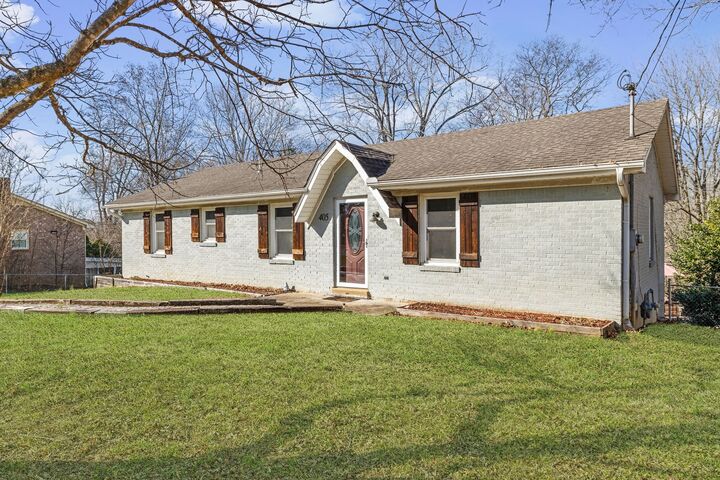 Property Photo:  405 Brierwood Dr  TN 38401 