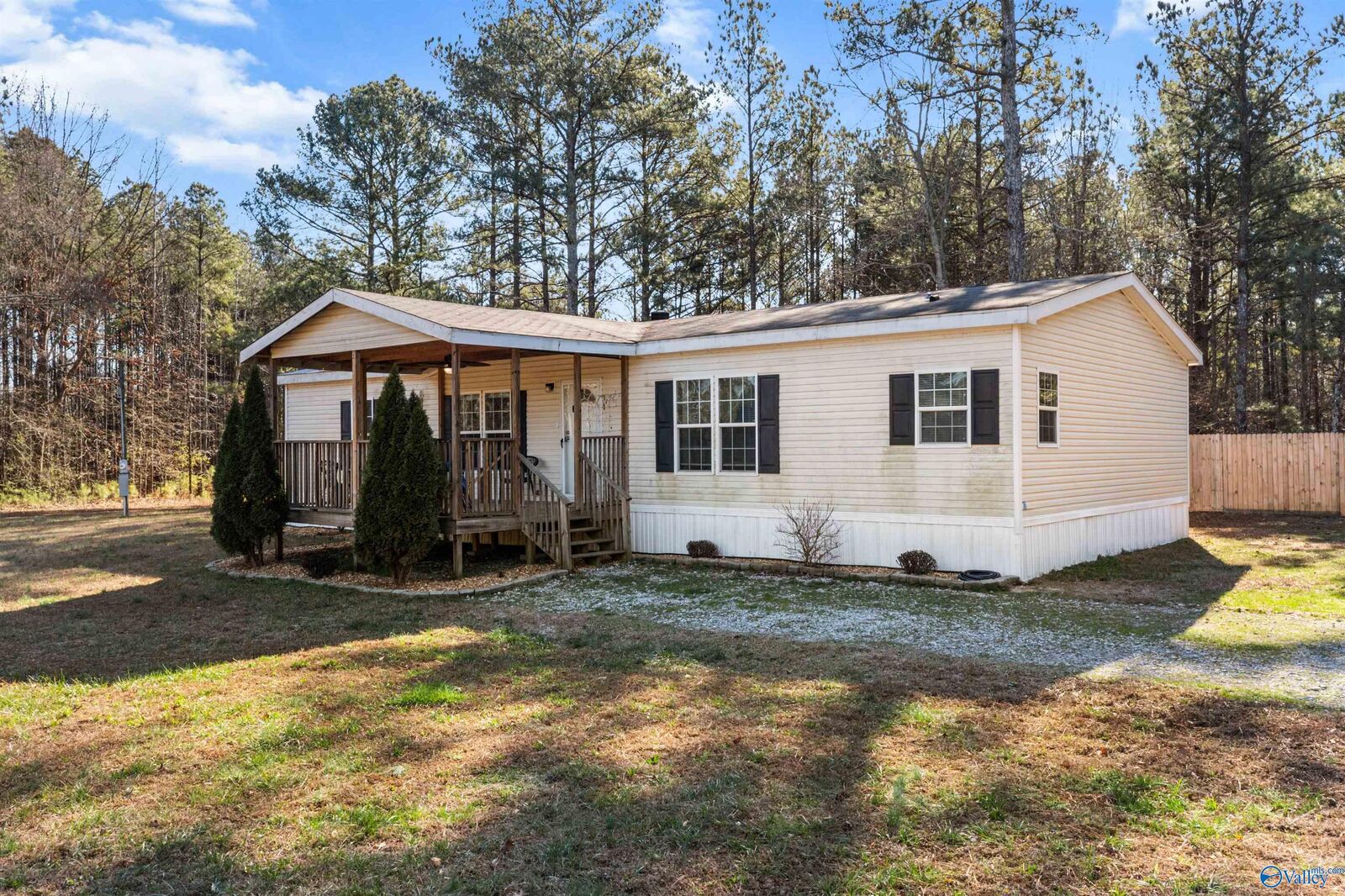 Property Photo: 11215 County Road 59 AL 35960