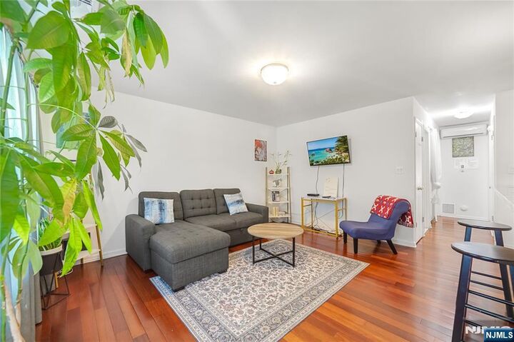 Property Photo:  44 Coriander Way 44  NJ 07631 