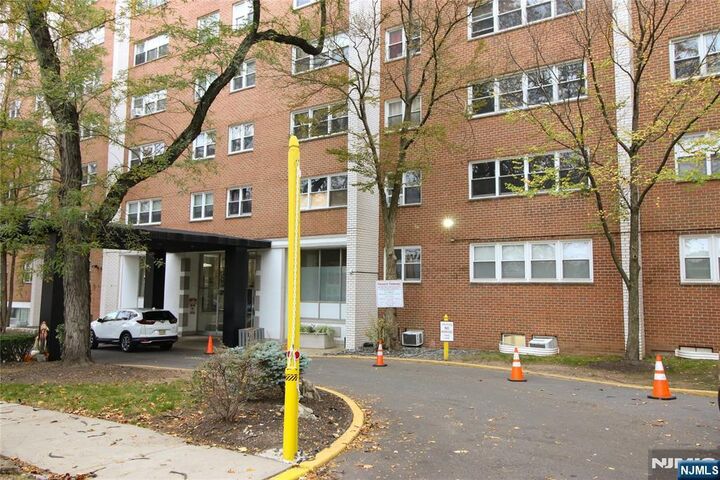 Property Photo:  39 E 39th Street  NJ 07514 