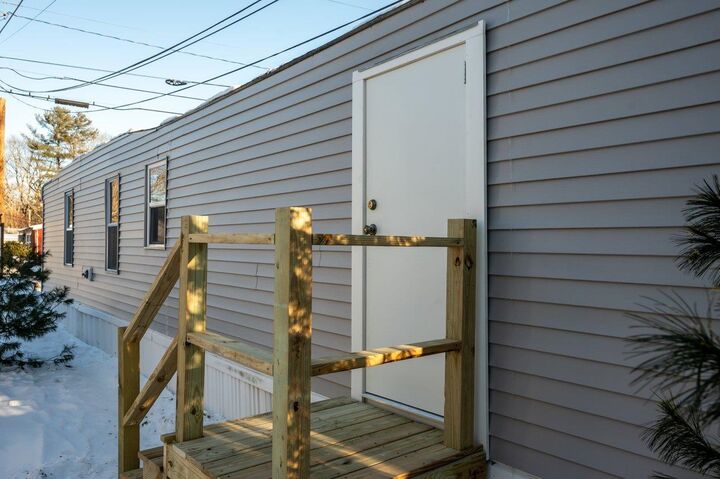 Property Photo:  16 Polly Ann Mhp Park  NH 03820 