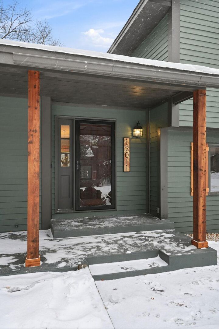 Property Photo:  12011 Golden Acre Drive  MN 55305 