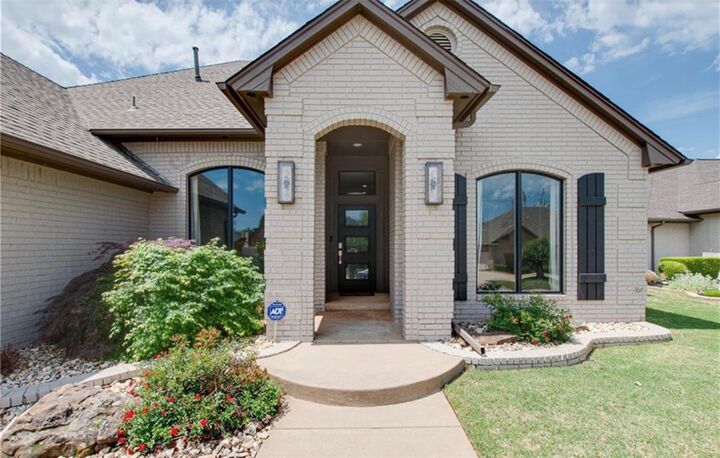 Property Photo: 12101 Maple Ridge Road OK 73120