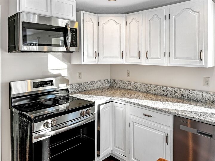 Property Photo:  6 Bancroft  MA 01463 