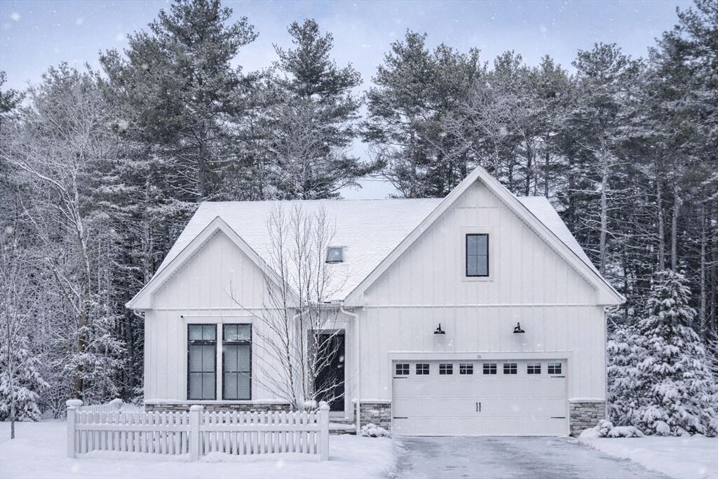 Property Photo:  16 Barnes Blvd 16  MA 01749 