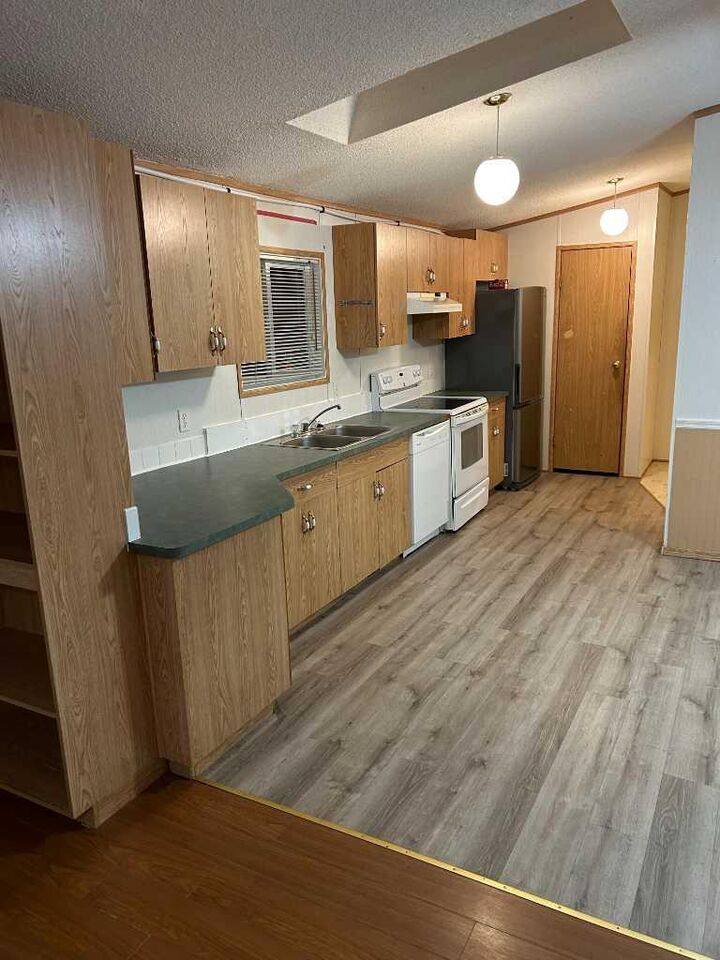 Property Photo: 16 1 Street W AB T0G 0X0