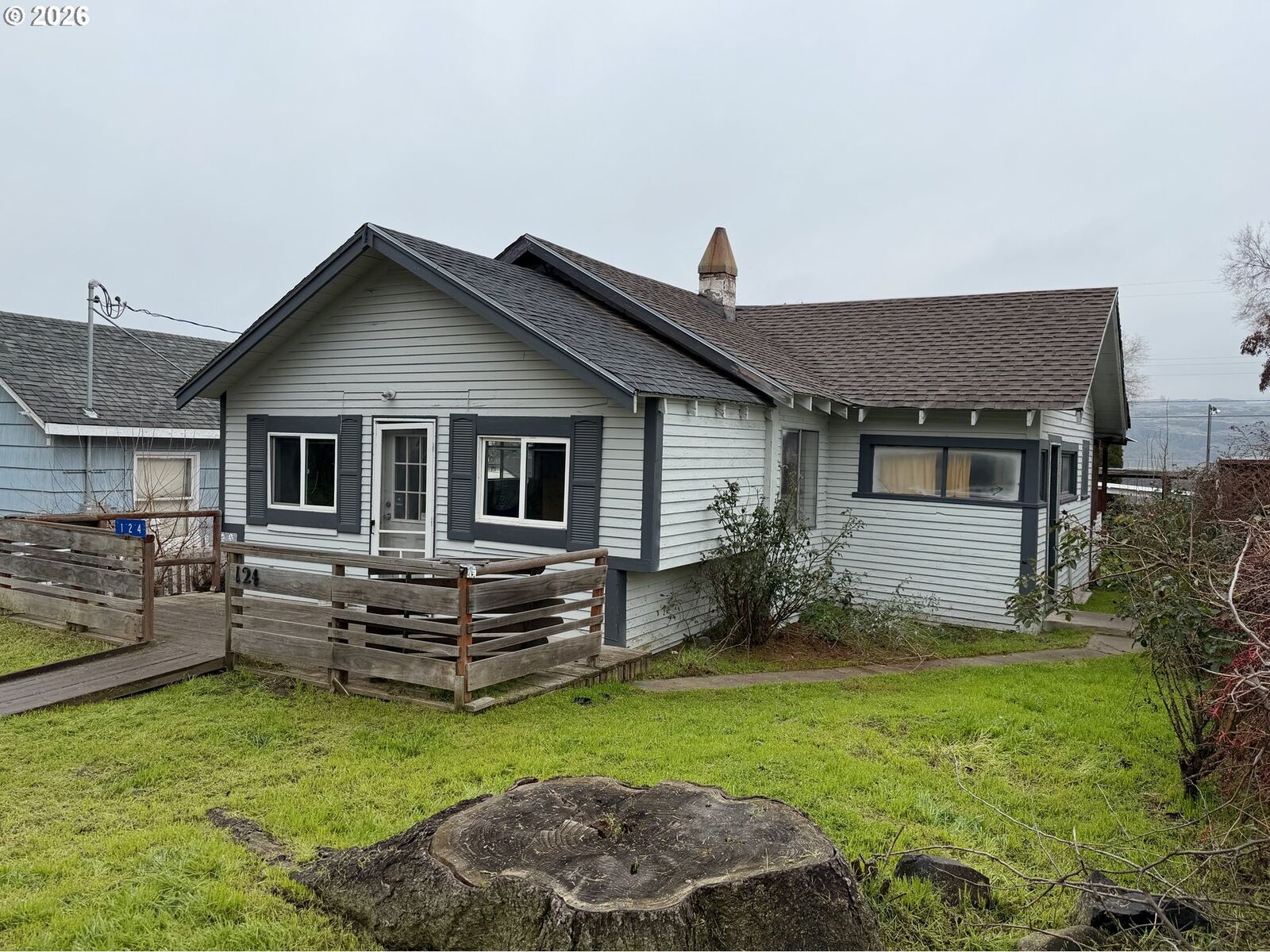 Property Photo:  124 Main St  WA 98673 