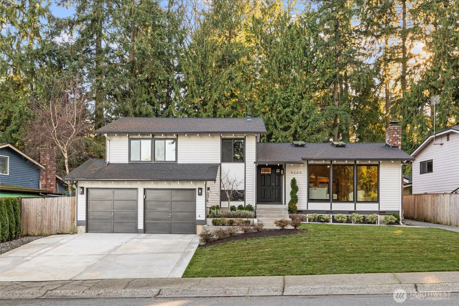 Property Photo:  9209 NE 142nd Way  WA 98034 