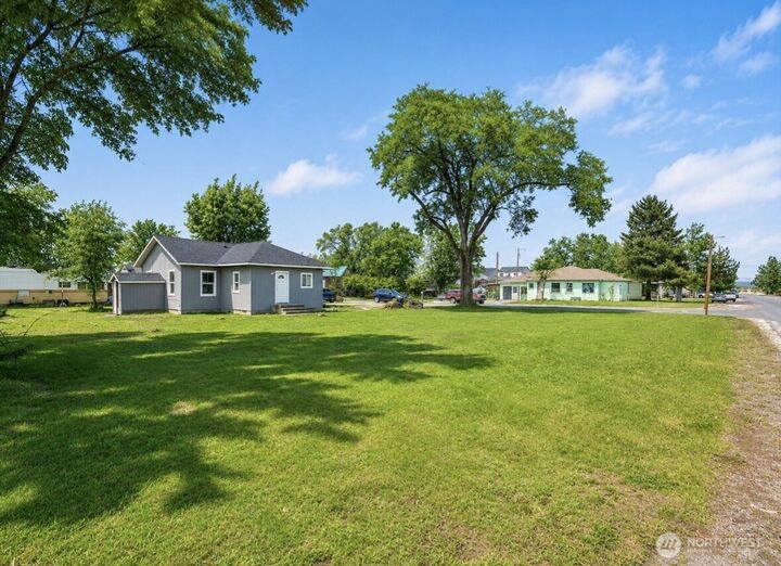 Property Photo: 214 Hamilton Street WA 98830