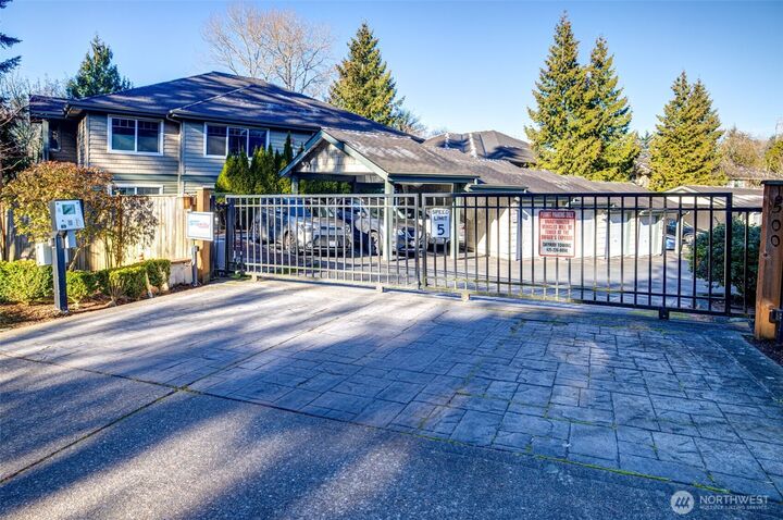 Property Photo:  1500 S 18th Street H101  WA 98055 