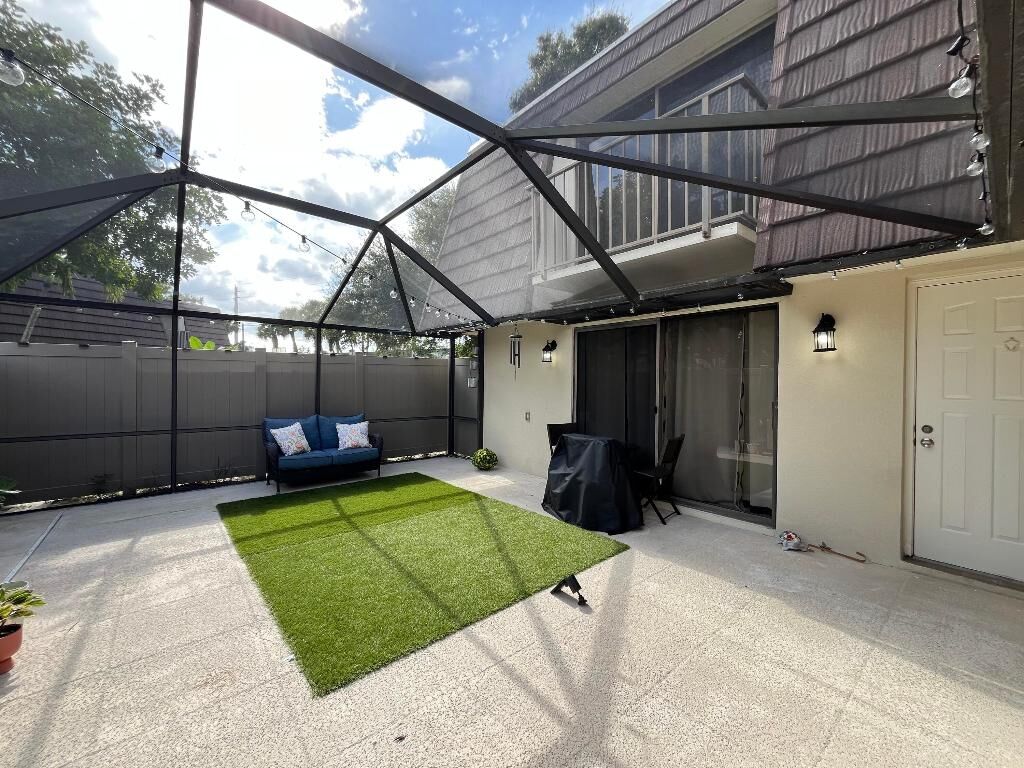 Property Photo:  7510 75th Way  FL 33407 