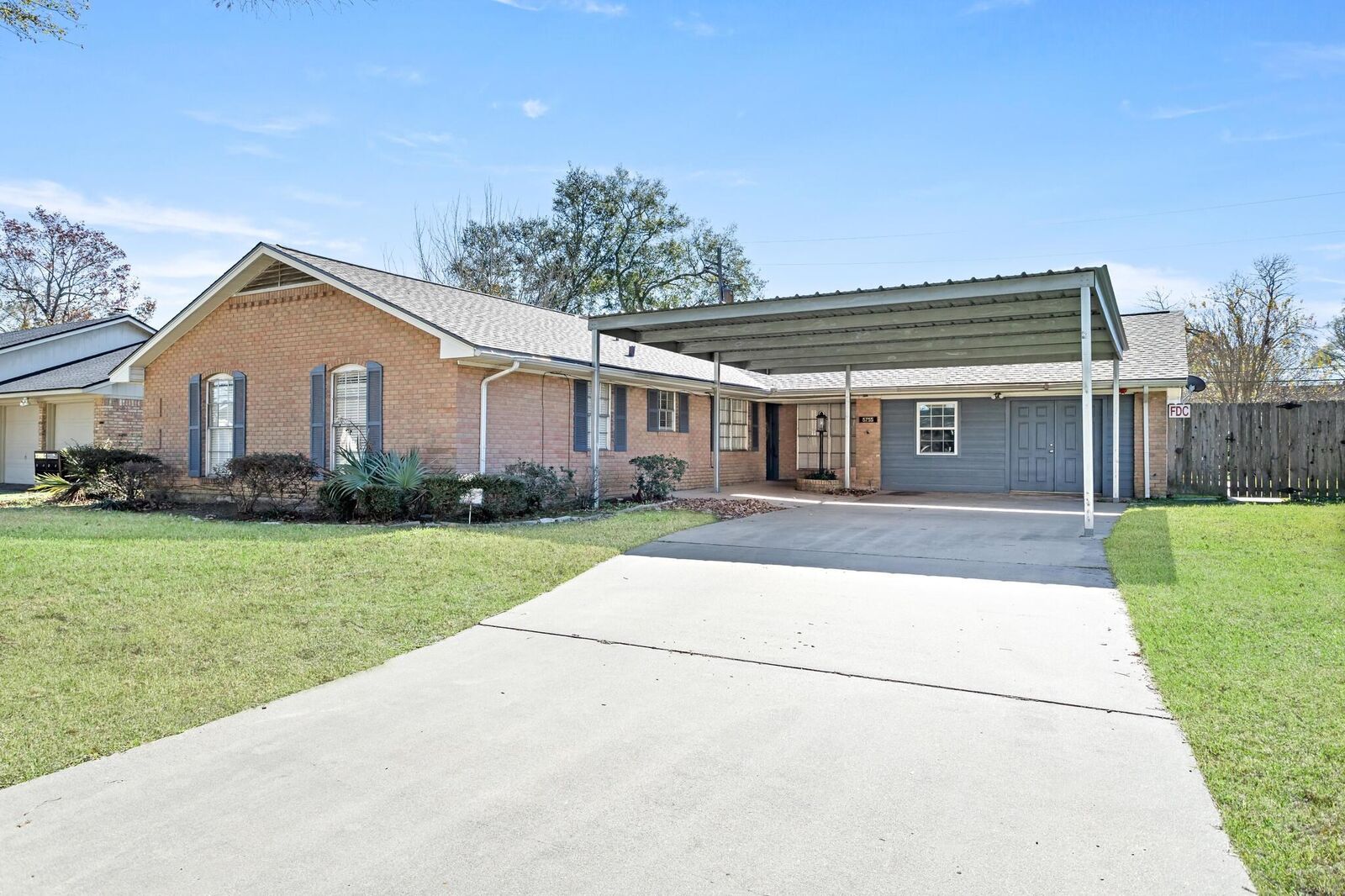 Property Photo:  5755 Sul Ross Ln  TX 77706-3437 