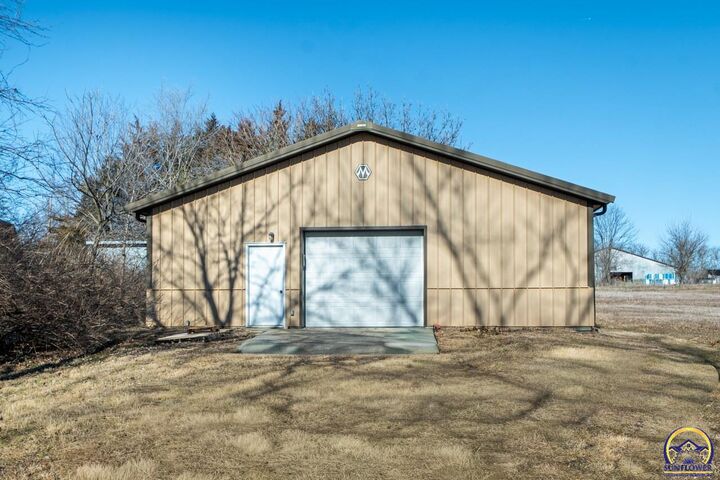 Property Photo: 6220 NE Kincaid Rd KS 66617