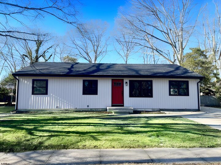 Property Photo: 10 Franklin Dr NJ 08244