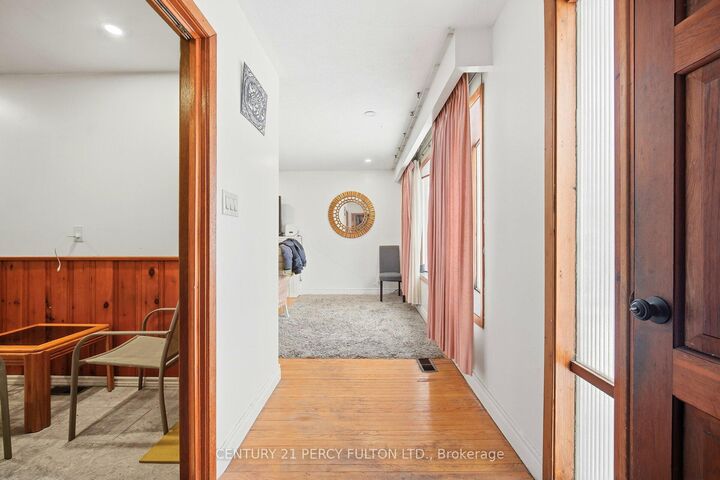 Photo de la propriété:  325 Dyson Road  ON L1W 2N1 