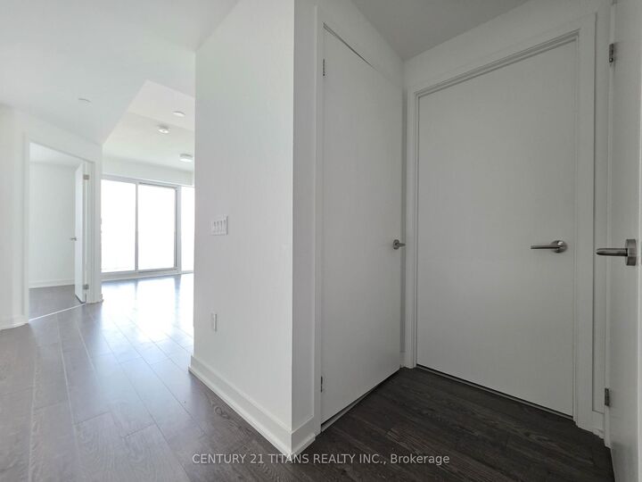 Photo de la propriété: 50 O'Neill Road 2106 ON M3C 0R1