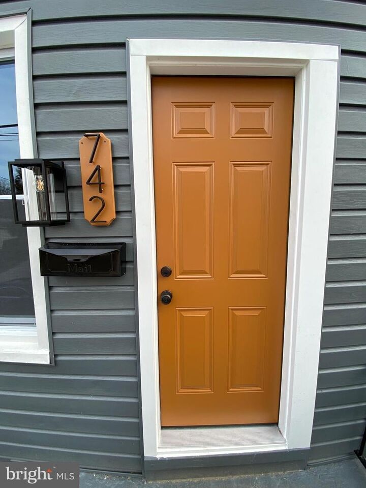 Property Photo:  742 Saint Joseph Street  PA 17603 