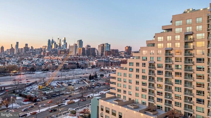 Property Photo:  717 S Chris Columbus Boulevard 802  PA 19147 