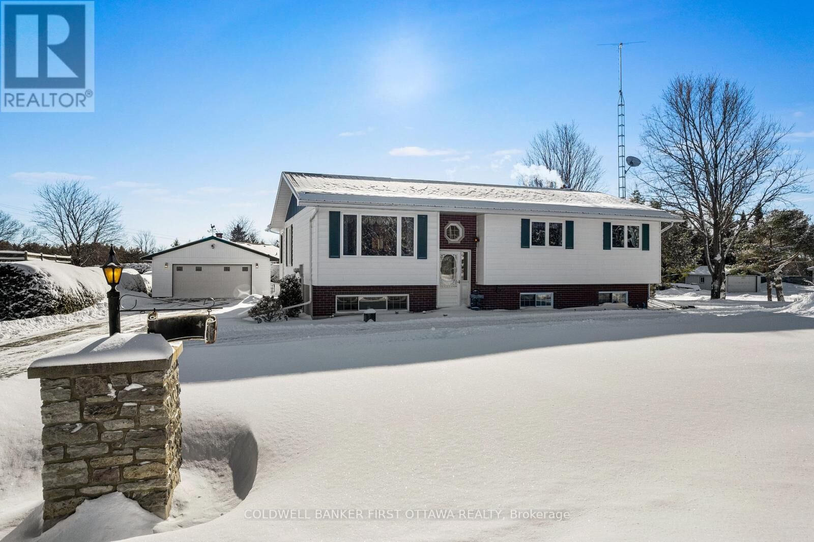 Property Photo:  117 Perth Road  ON K7A 0K3 