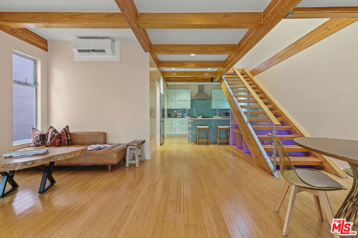 Property Photo:  621 Rose Ave  CA 90291 